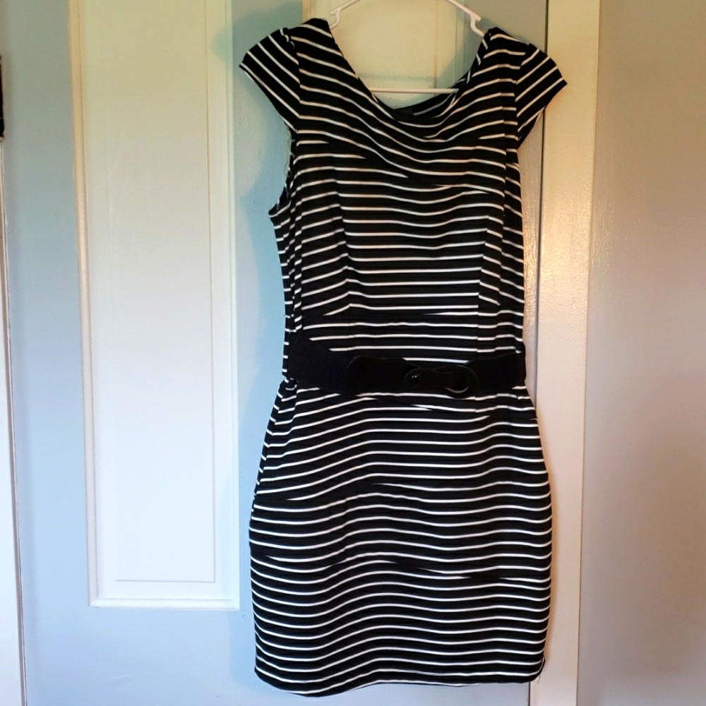 Cocktail Dress Black & White Striped Knee Length with Black Elastic Belt Snap
